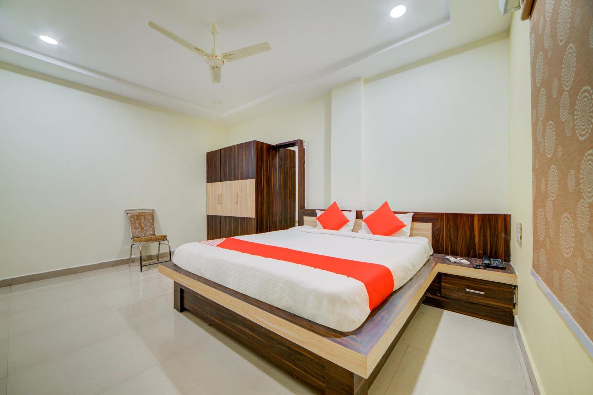 Hotel O Ksl Guest House Karimnagar Екстер'єр фото
