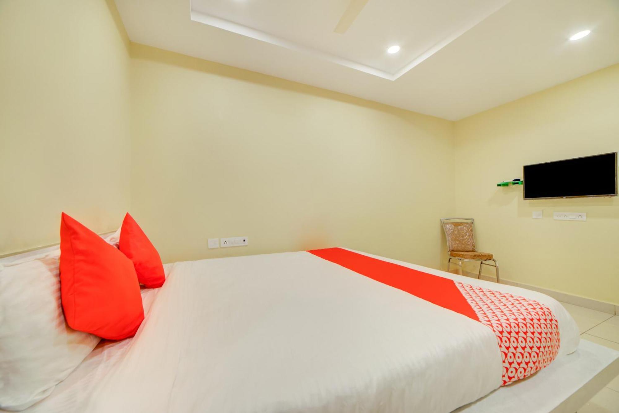 Hotel O Ksl Guest House Karimnagar Екстер'єр фото