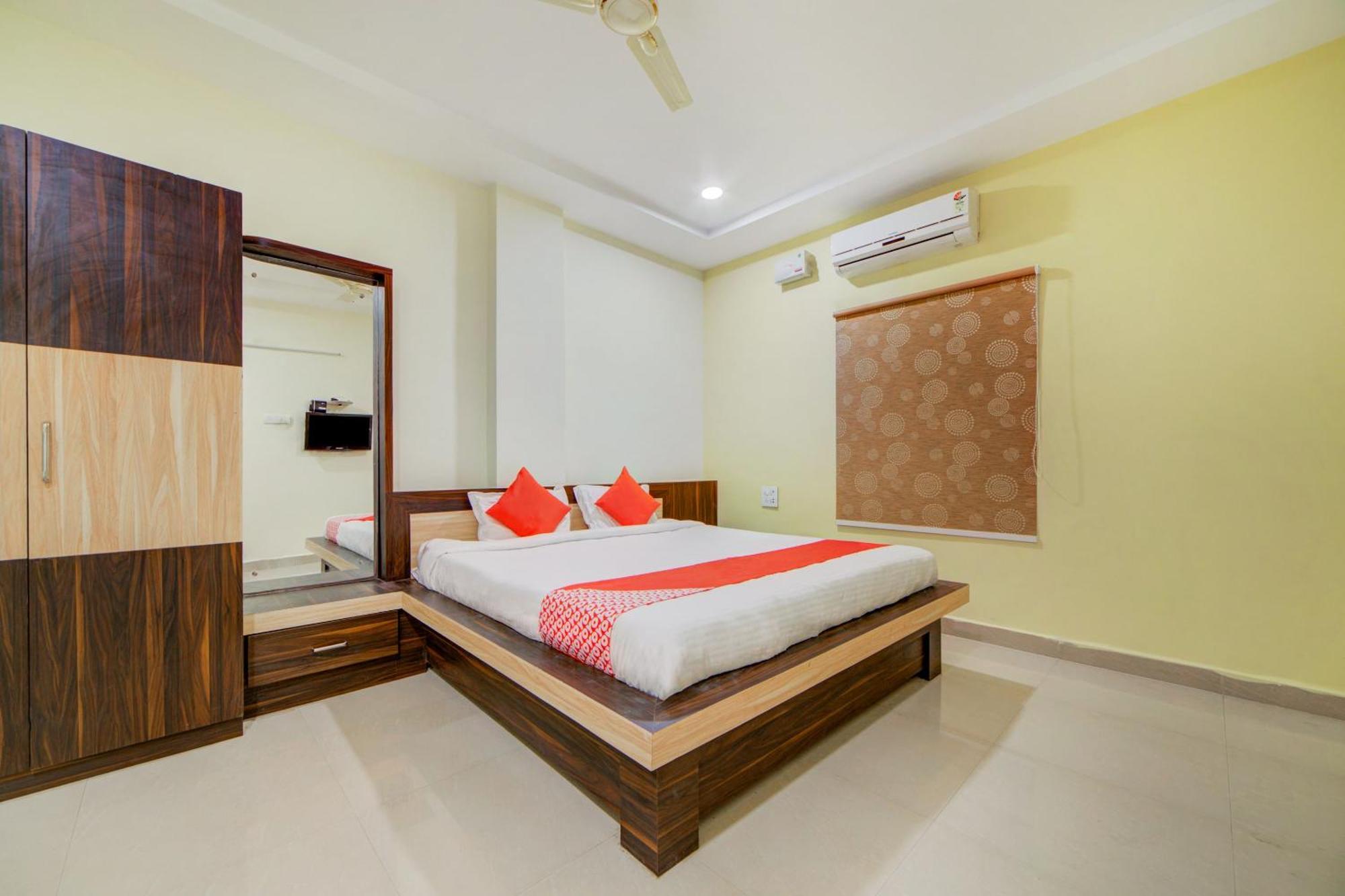Hotel O Ksl Guest House Karimnagar Екстер'єр фото